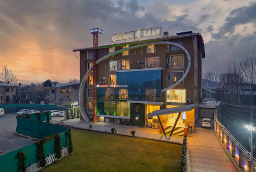 hotel golden leaf